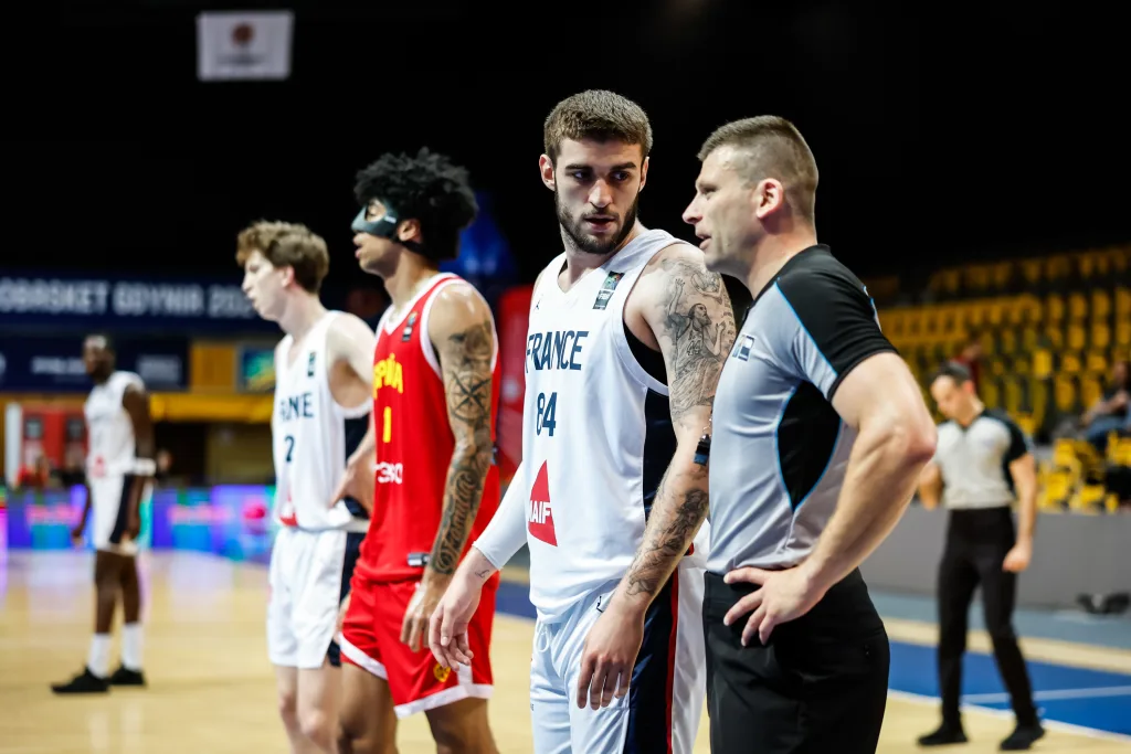 Łukasz Jankowski sędzią finału EuroBasketu U20 w Gdyni